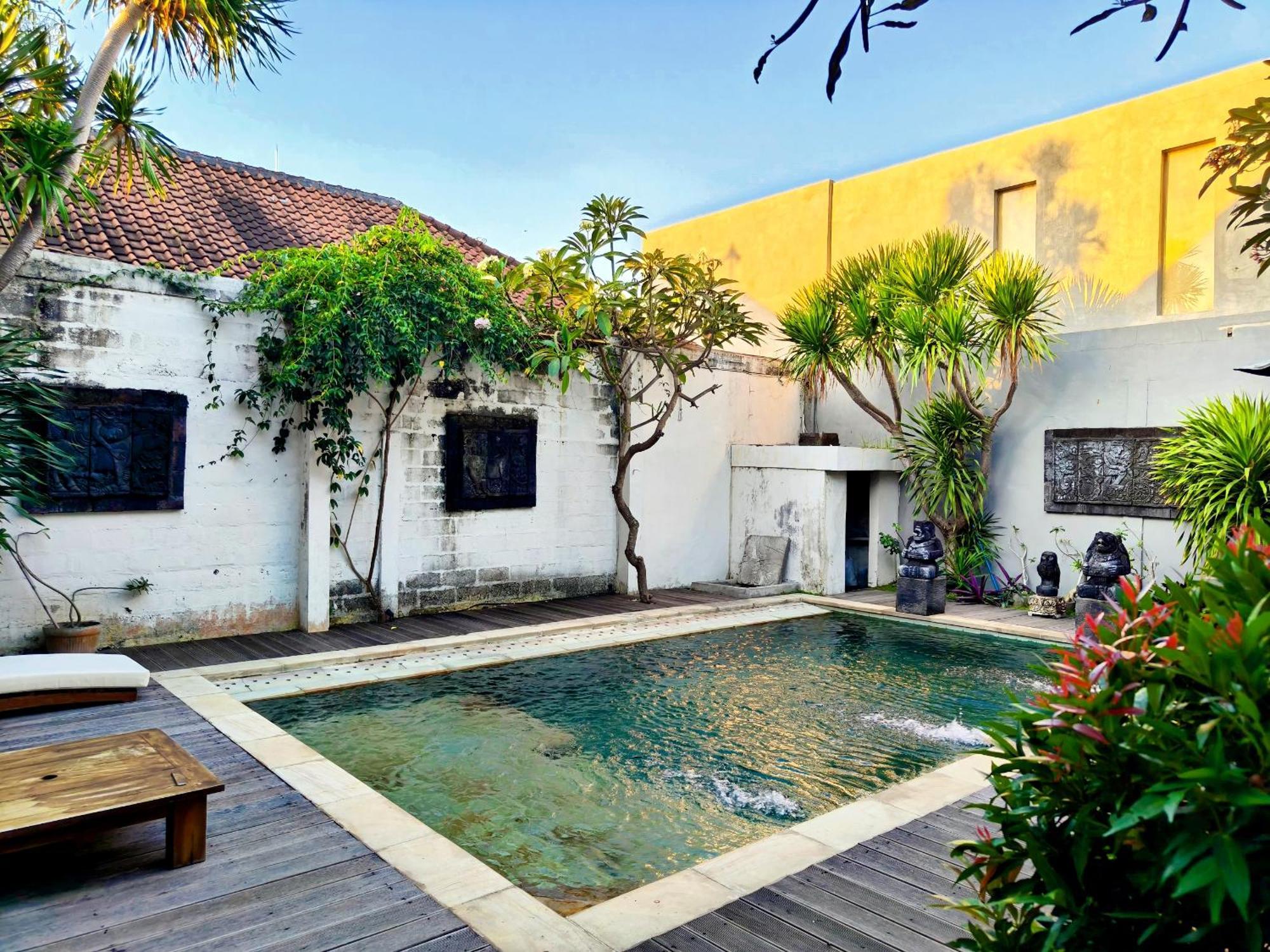サヌール Panda Lumbung Bed & Breakfast エクステリア 写真