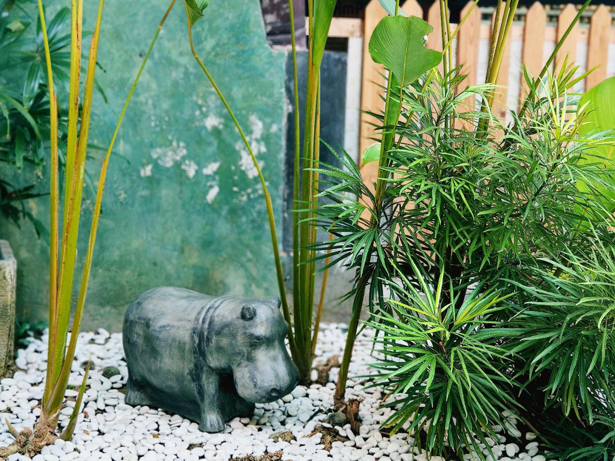 サヌール Panda Lumbung Bed & Breakfast エクステリア 写真