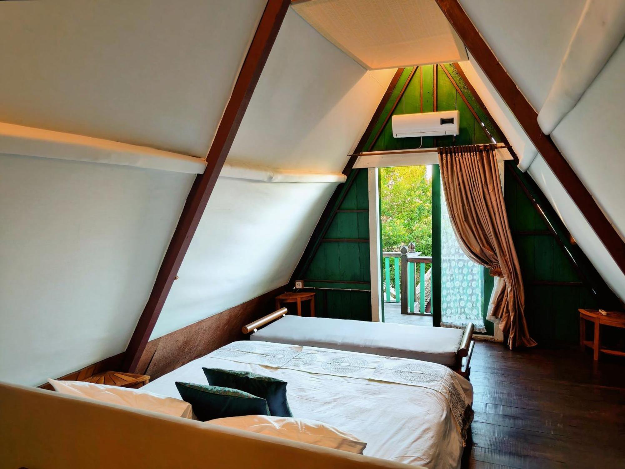サヌール Panda Lumbung Bed & Breakfast エクステリア 写真