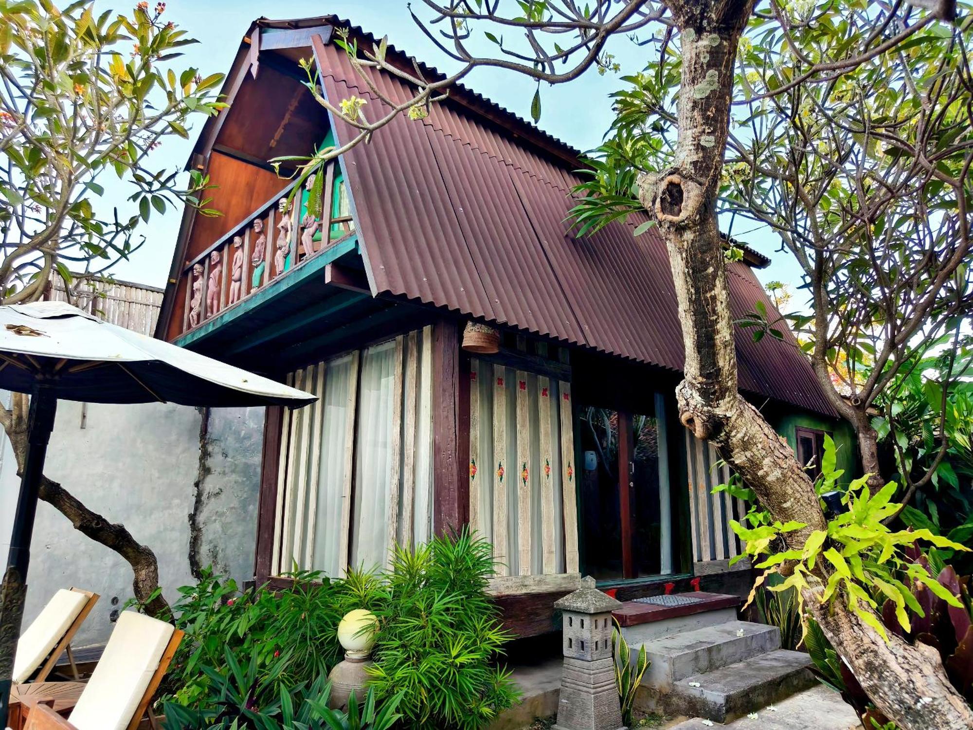 サヌール Panda Lumbung Bed & Breakfast エクステリア 写真