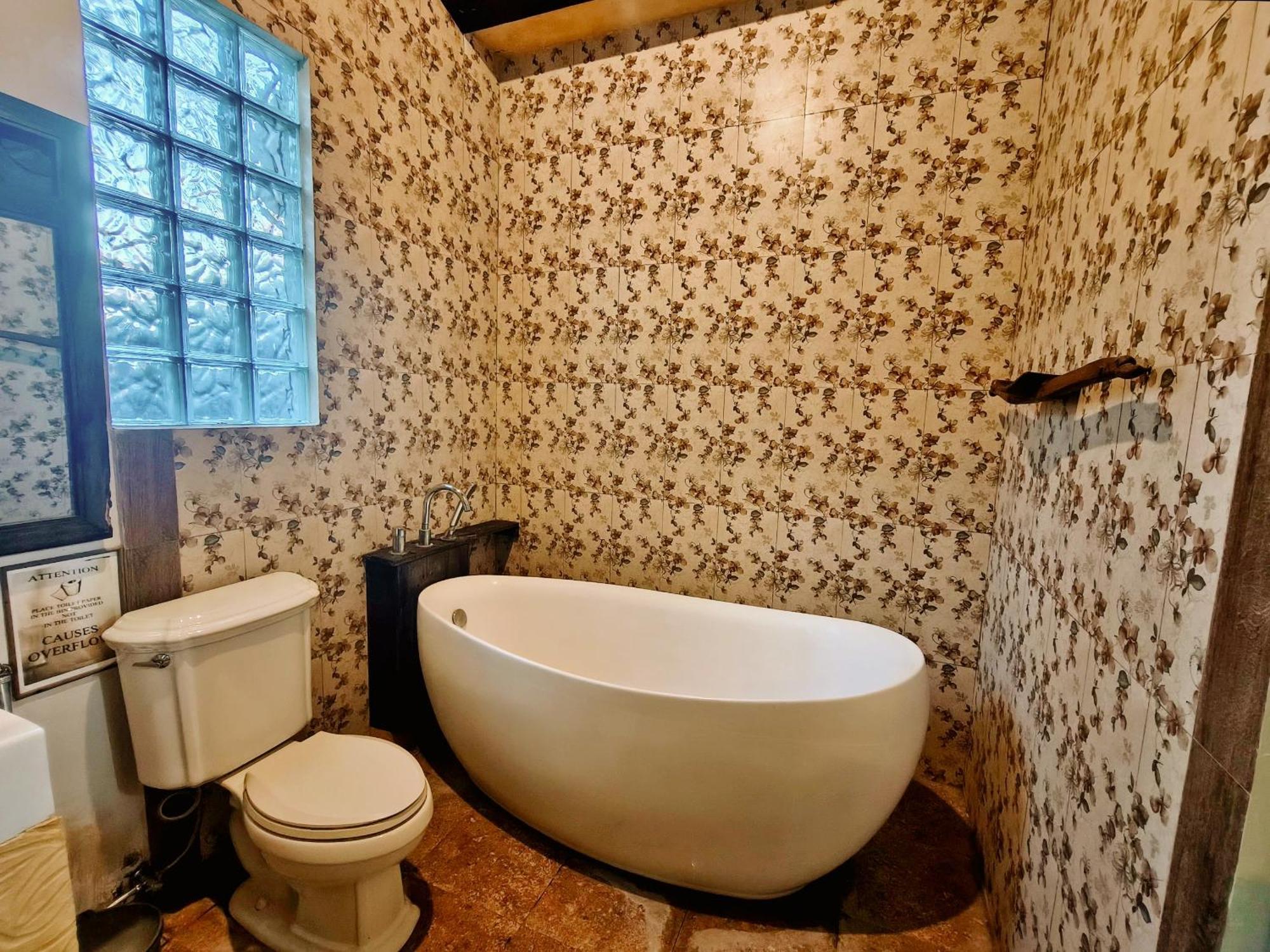 サヌール Panda Lumbung Bed & Breakfast エクステリア 写真