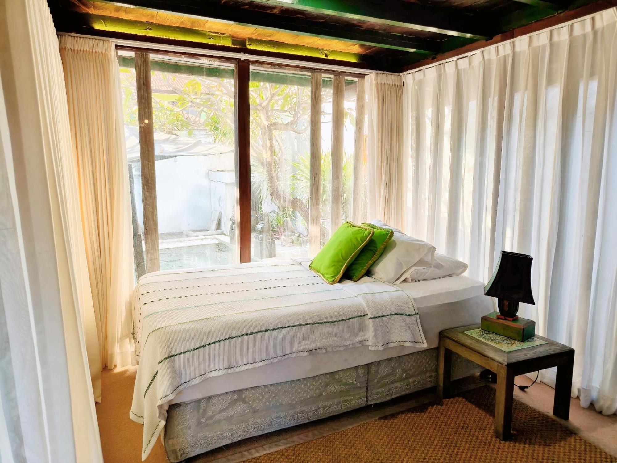 サヌール Panda Lumbung Bed & Breakfast エクステリア 写真