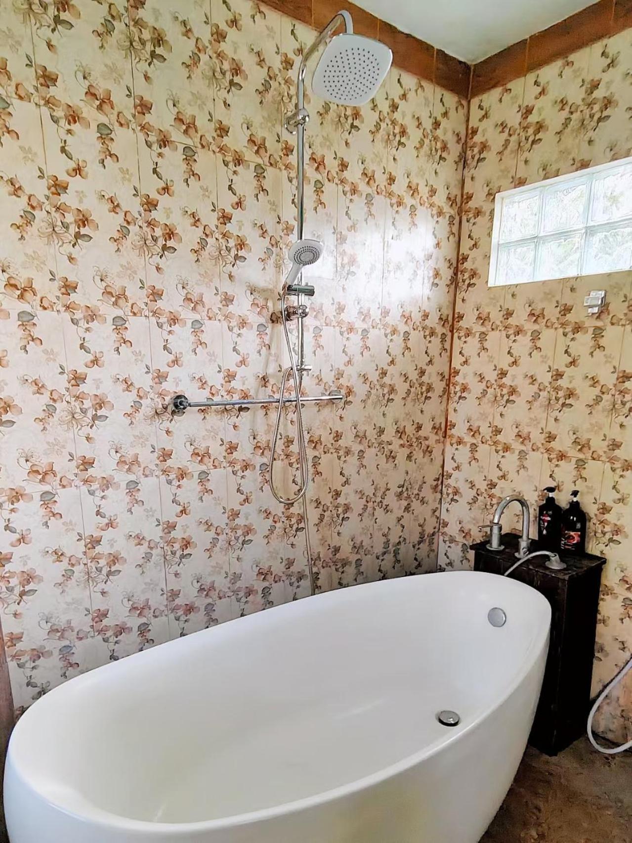 サヌール Panda Lumbung Bed & Breakfast エクステリア 写真